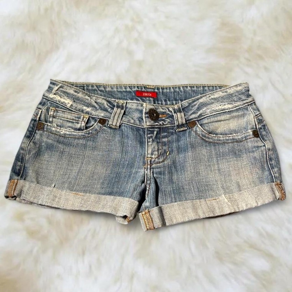 Vintage Guess Y2K Low Rise Light Wash Cuffed Denim Shorts Size 28 Blue